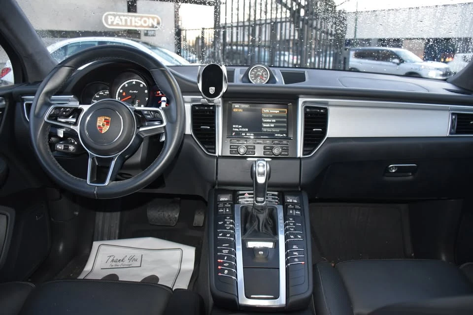 2015 Porsche Macan Turbo - Image 17 of 20