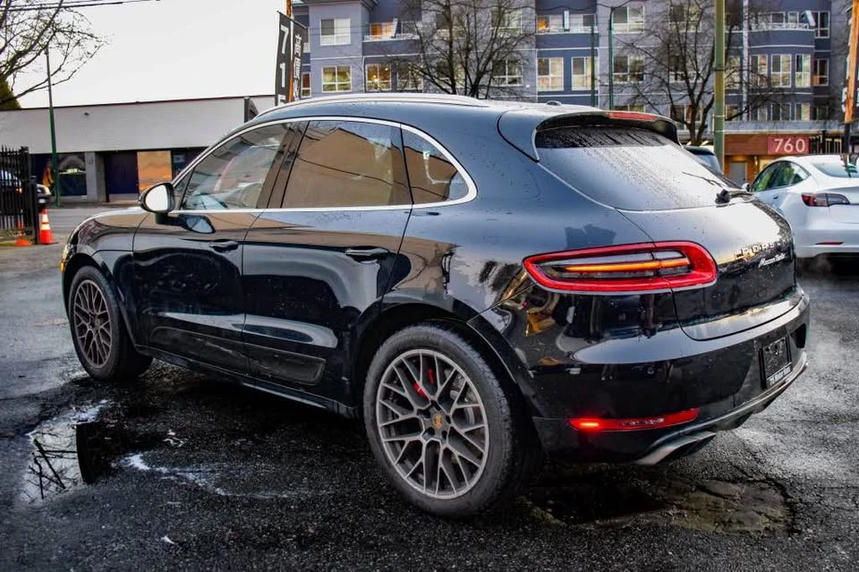 2015 Porsche Macan Turbo - Image 6 of 10