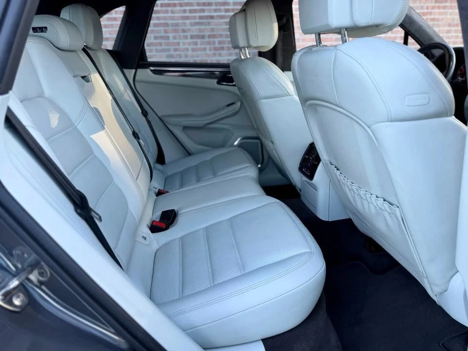 2015 Porsche Macan Turbo - Image 20 of 20