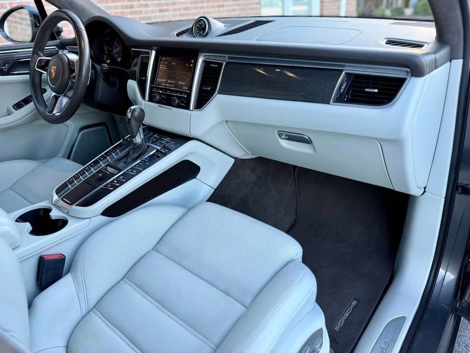 2015 Porsche Macan Turbo - Image 8 of 20