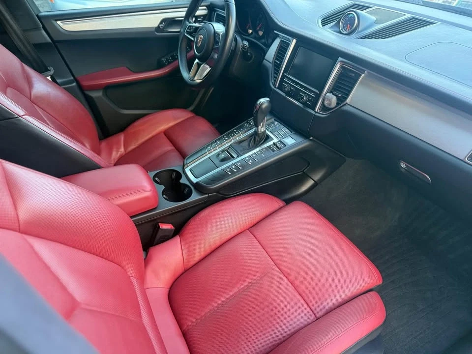 2015 Porsche Macan Turbo - Image 6 of 9