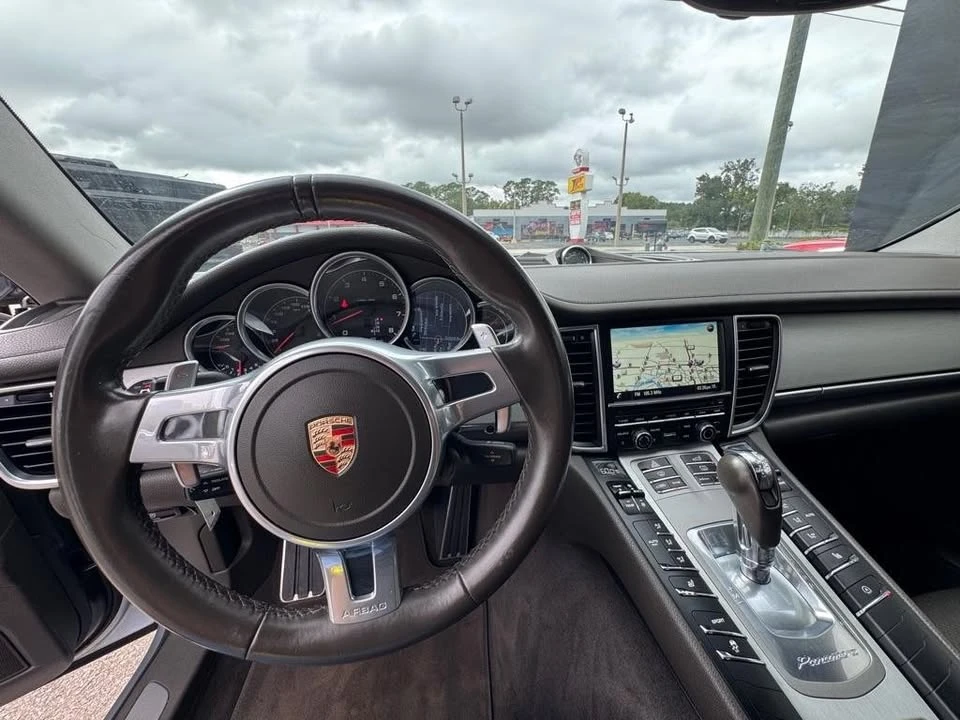 2015 Porsche 970 Panamera - Image 9 of 14