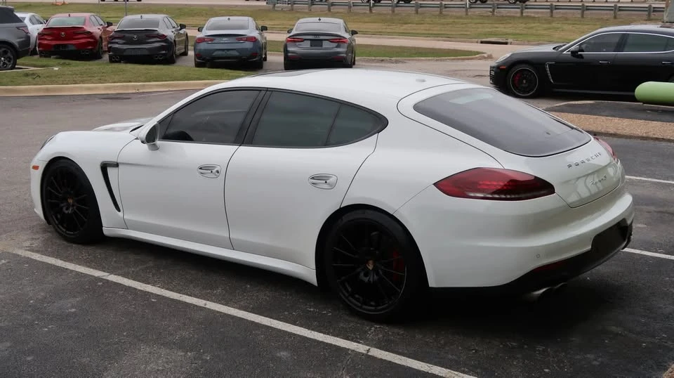 2015 Porsche 970 Panamera - Image 9 of 19