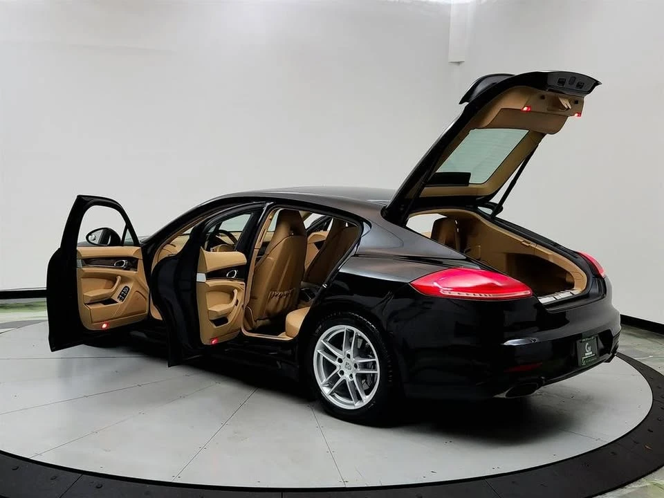 2015 Porsche 970 Panamera - Image 9 of 17
