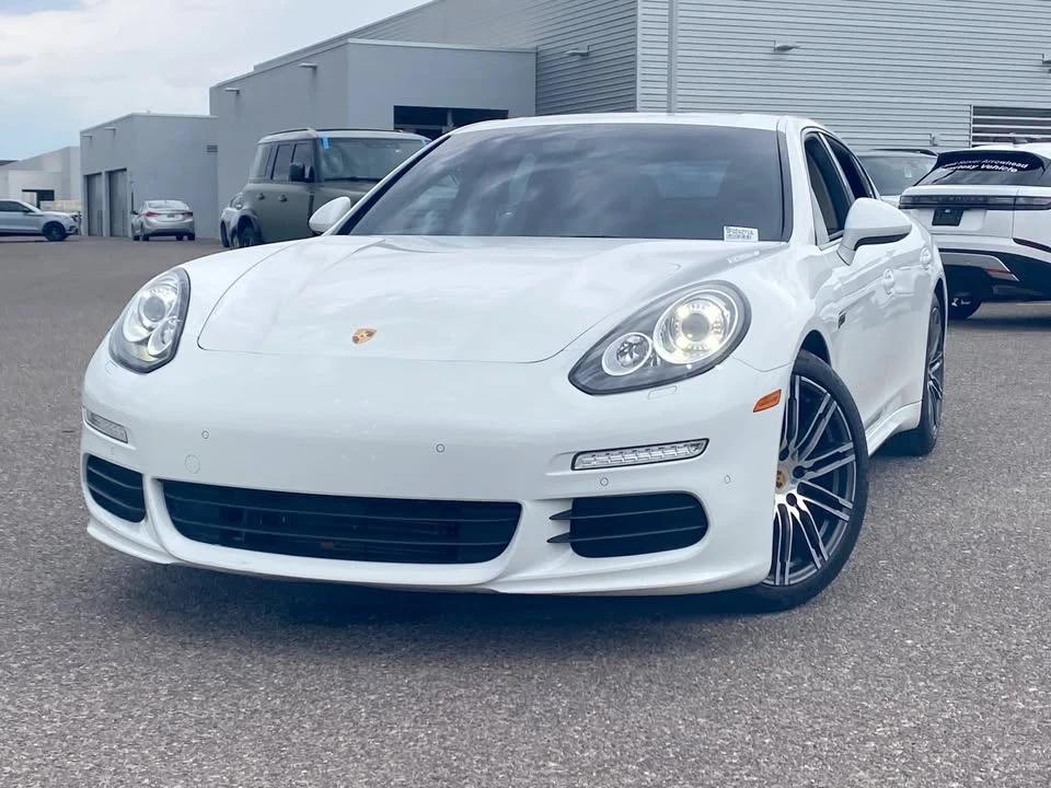 2015 Porsche 970 Panamera - Image 2 of 16