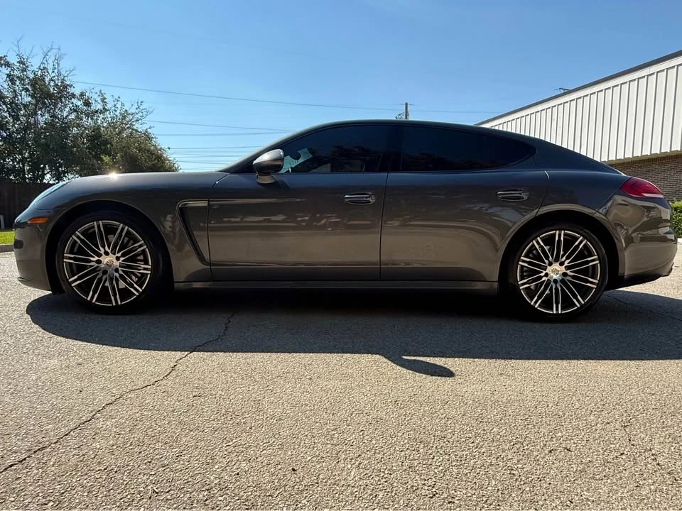 2015 Porsche 970 Panamera - Image 2 of 11