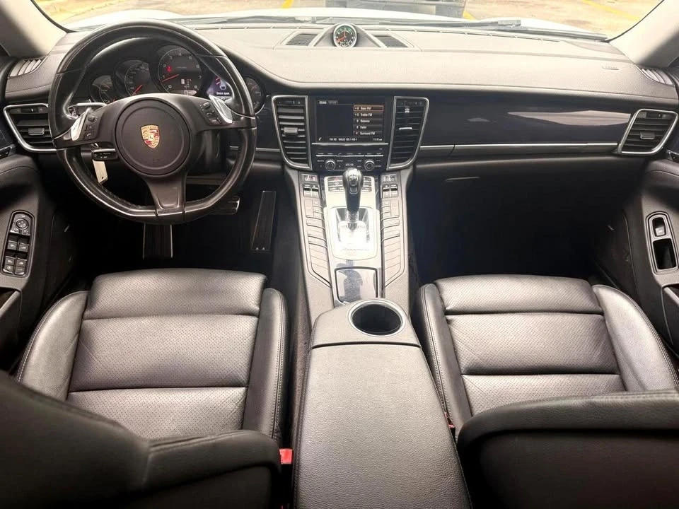 2015 Porsche 970 Panamera - Image 9 of 16