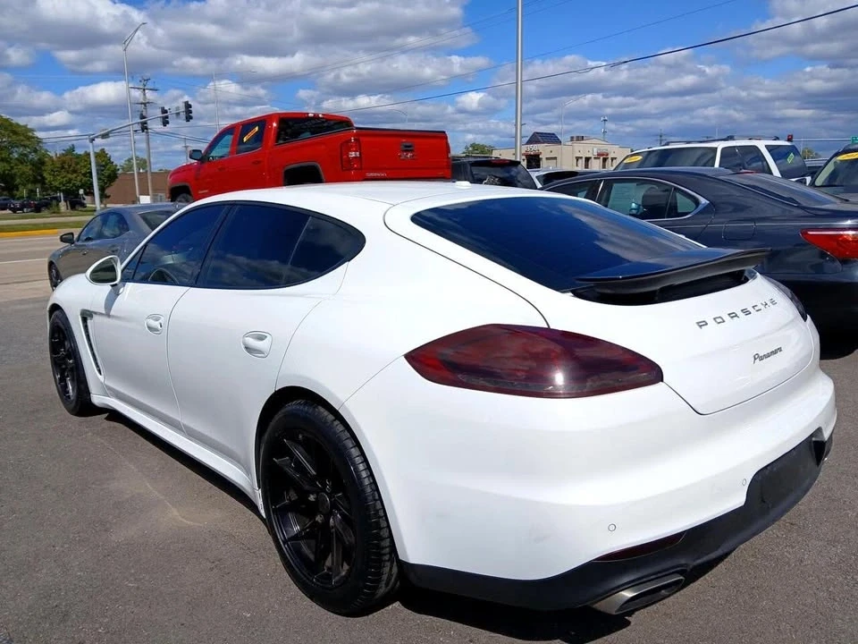 2015 Porsche 970 Panamera - Image 11 of 16
