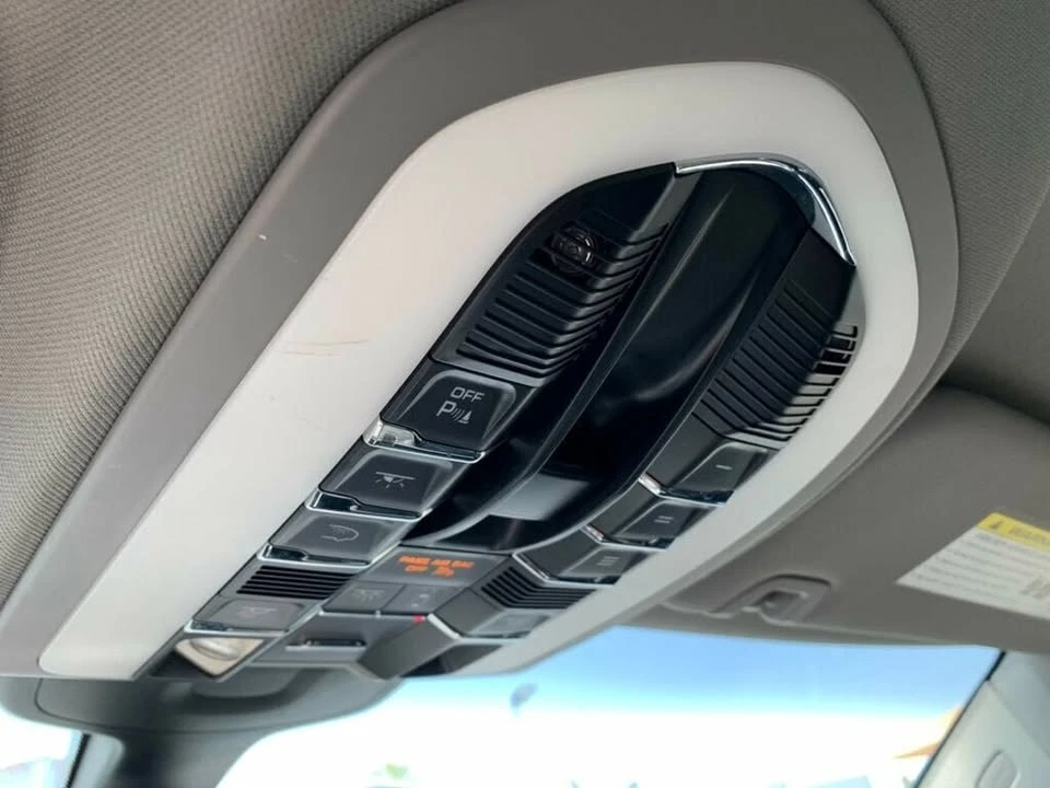 2015 Porsche 970 Panamera - Image 17 of 20