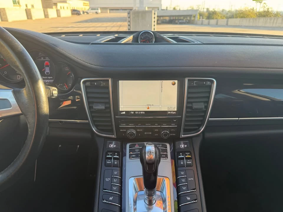 2015 Porsche 970 Panamera - Image 18 of 20