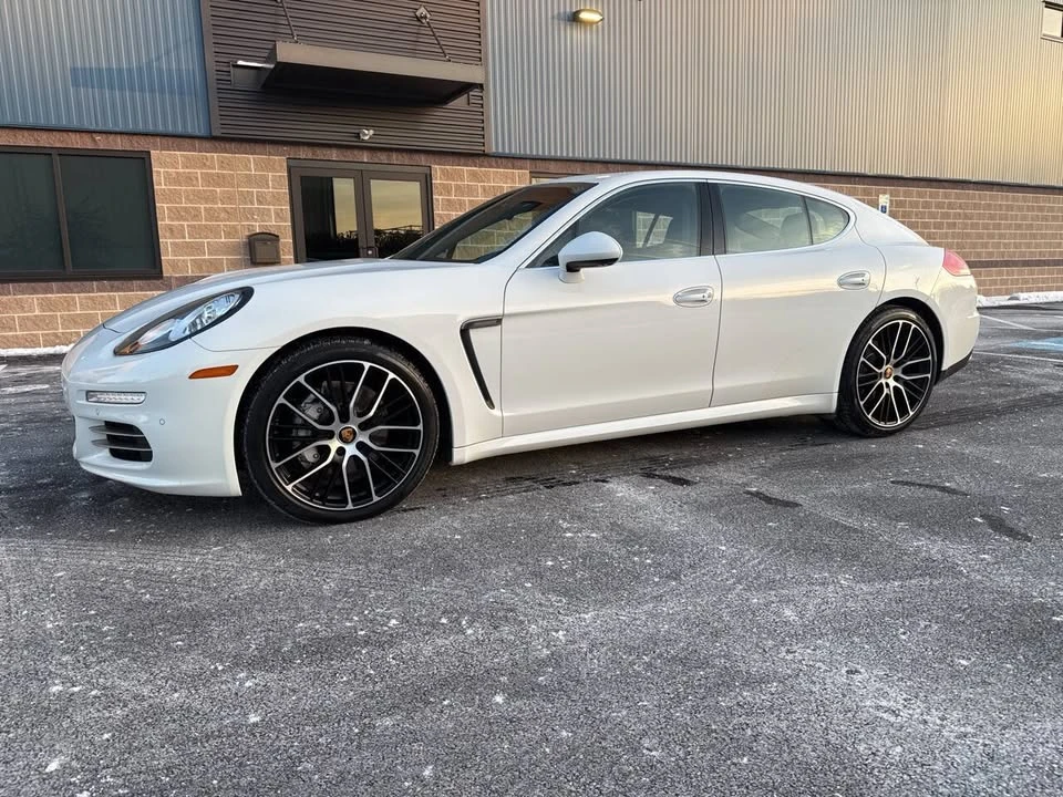 2015 Porsche 970 Panamera - Image 2 of 13