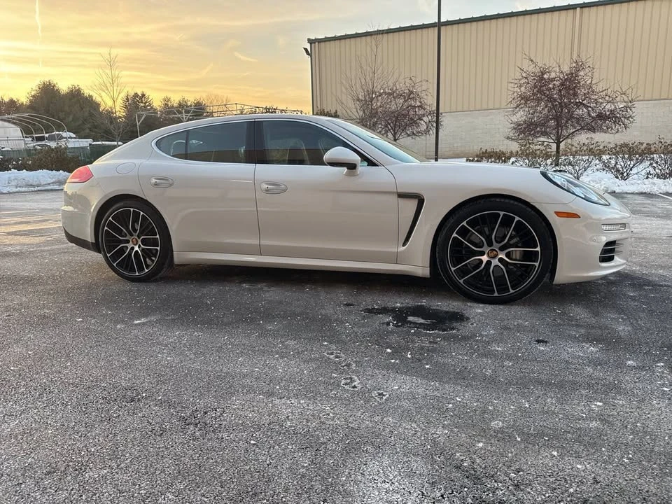 2015 Porsche 970 Panamera - Image 12 of 19