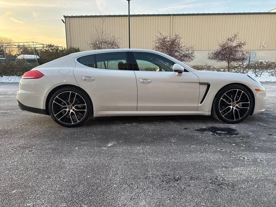 2015 Porsche 970 Panamera - Image 10 of 13