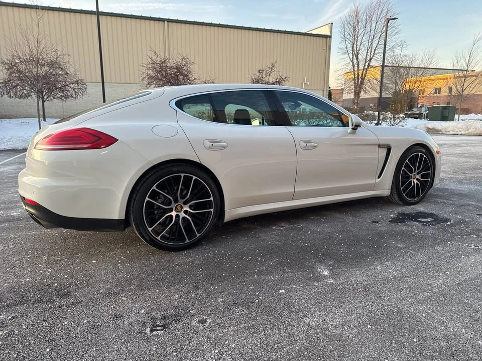 2015 Porsche 970 Panamera - Image 14 of 19