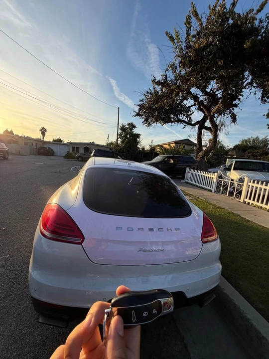 2015 Porsche 970 Panamera - Image 2 of 6