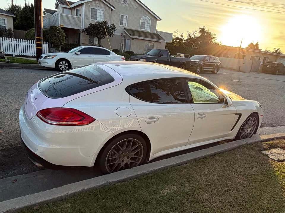 2015 Porsche 970 Panamera - Image 3 of 6