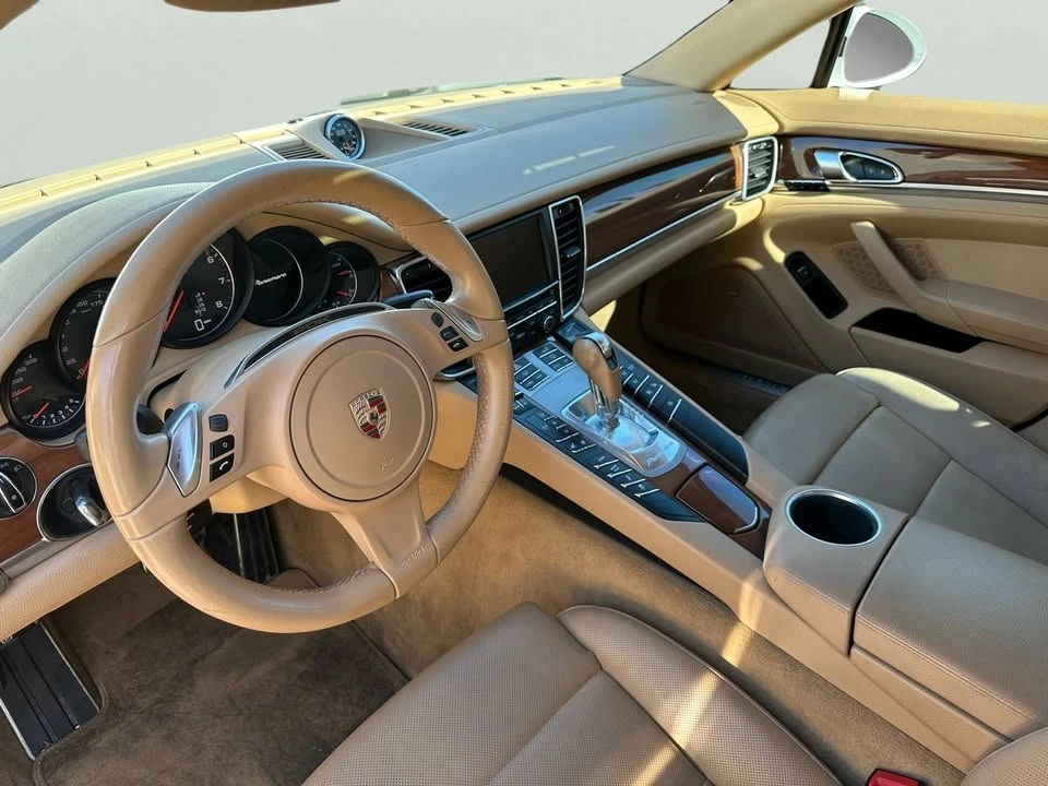 2015 Porsche 970 Panamera - Image 10 of 19