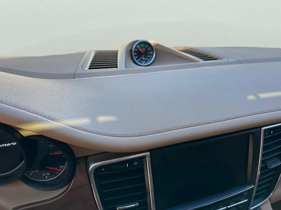 2015 Porsche 970 Panamera - Image 16 of 19