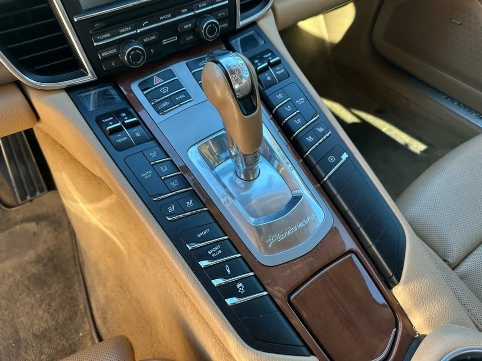 2015 Porsche 970 Panamera - Image 14 of 19