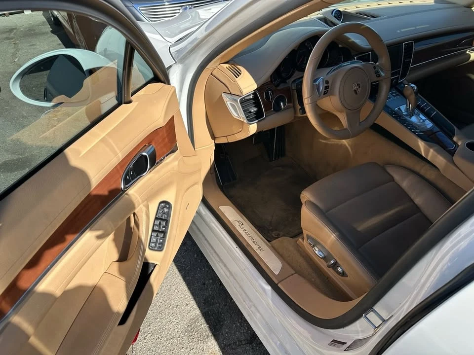 2015 Porsche 970 Panamera - Image 8 of 19