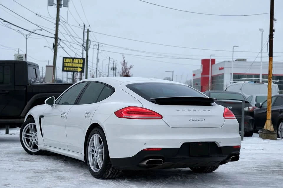 2015 Porsche 970 Panamera - Image 4 of 11