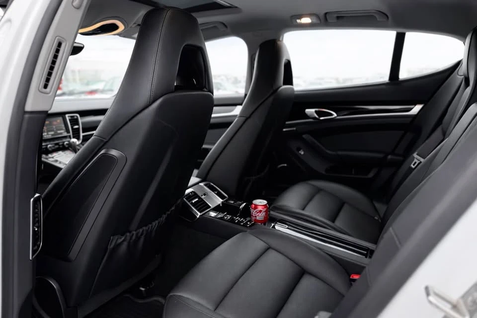 2015 Porsche 970 Panamera - Image 10 of 11