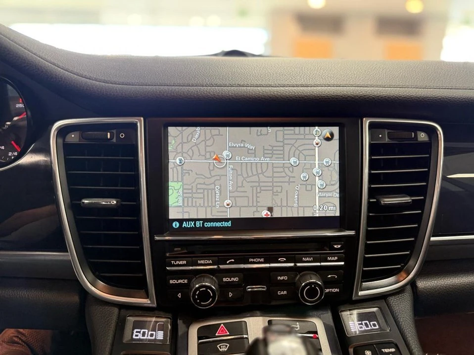 2015 Porsche 970 Panamera - Image 15 of 19