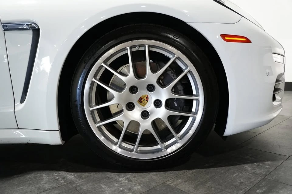 2015 Porsche 970 Panamera - Image 8 of 20