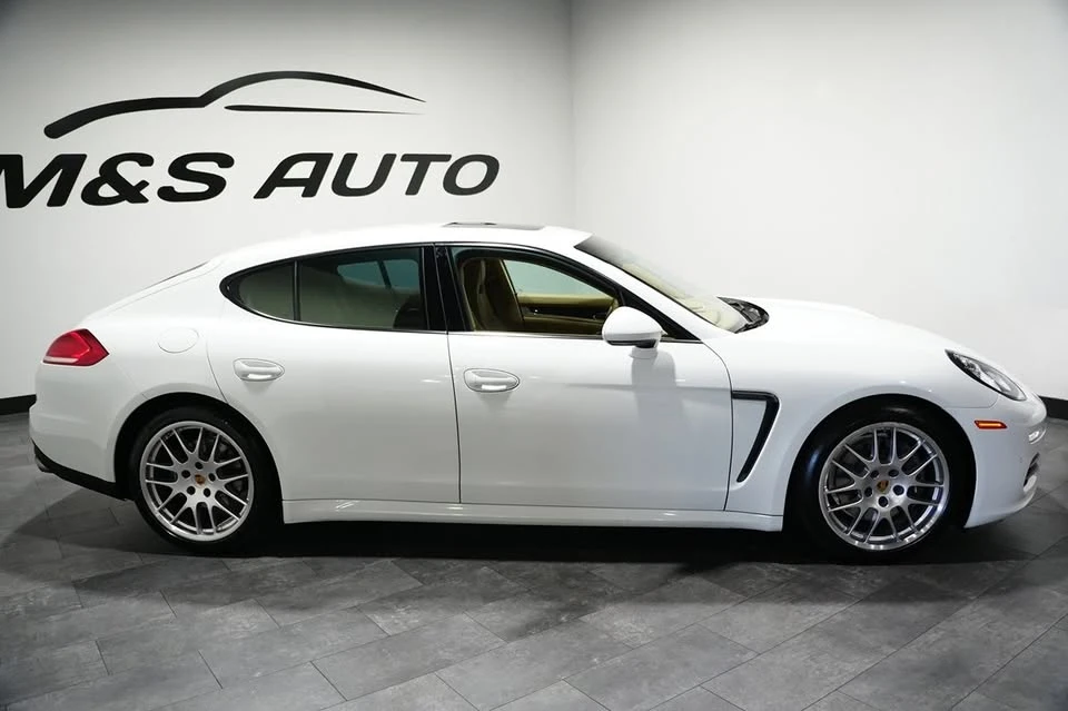 2015 Porsche 970 Panamera - Image 9 of 20
