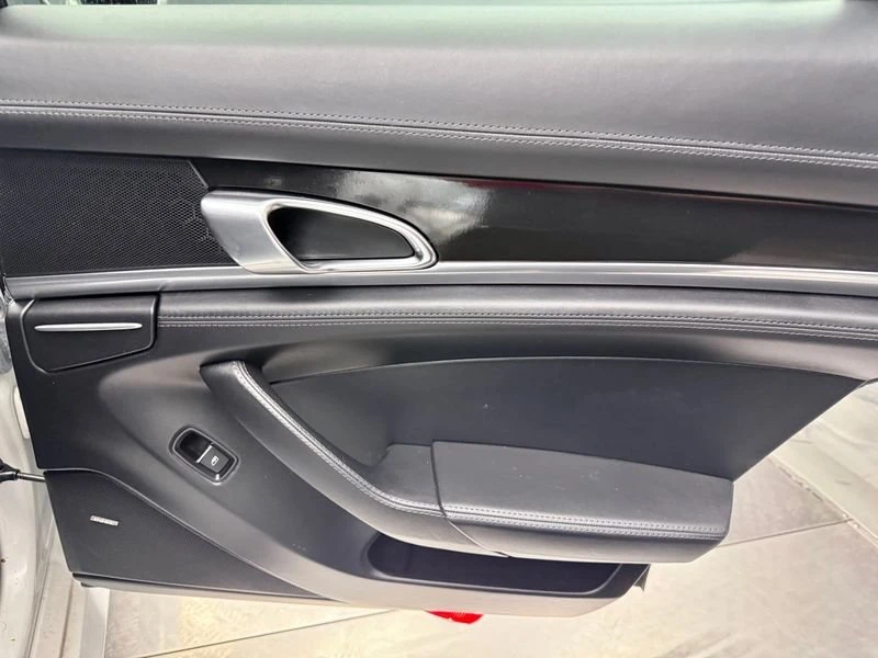 2015 Porsche 970 Panamera - Image 18 of 18