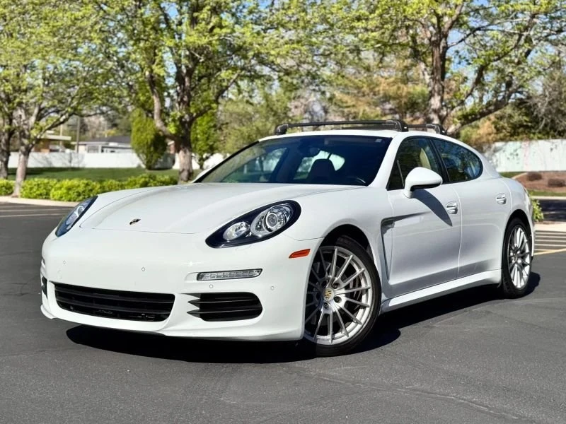 2015 Porsche 970 Panamera - Image 2 of 20