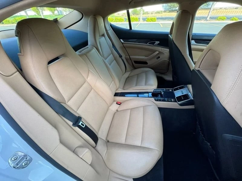 2015 Porsche 970 Panamera - Image 16 of 20