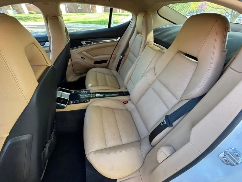 2015 Porsche 970 Panamera - Image 15 of 20