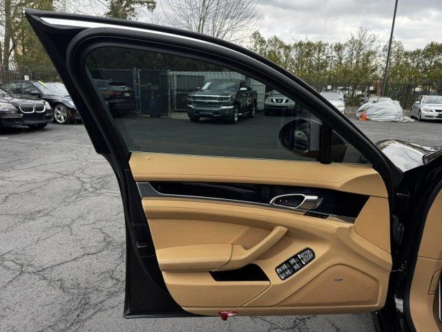 2015 Porsche 970 Panamera - Image 19 of 20