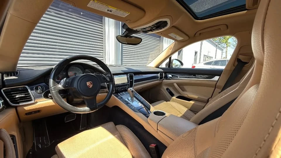 2015 Porsche 970 Panamera - Image 19 of 20