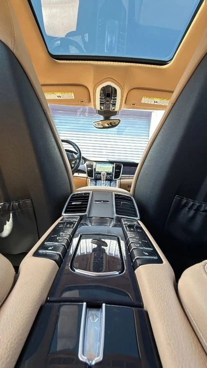 2015 Porsche 970 Panamera - Image 16 of 20