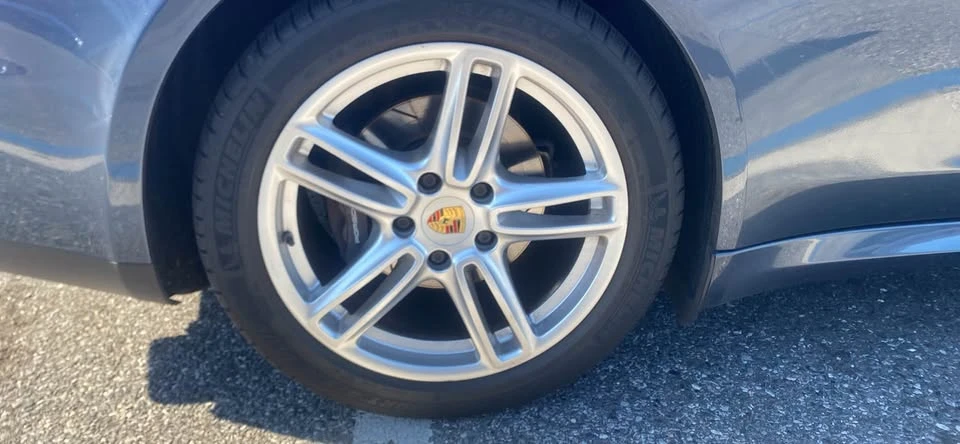 2015 Porsche 970 Panamera - Image 18 of 19