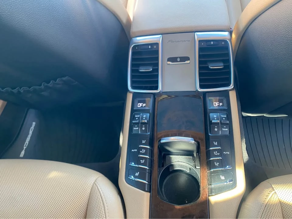 2015 Porsche 970 Panamera - Image 12 of 19