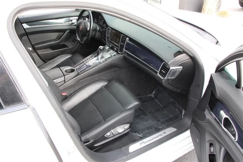 2015 Porsche 970 Panamera - Image 10 of 20