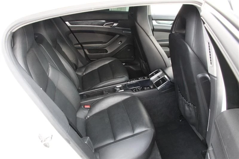 2015 Porsche 970 Panamera - Image 12 of 20