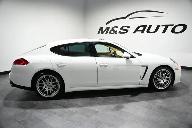 2015 Porsche 970 Panamera - Image 12 of 19