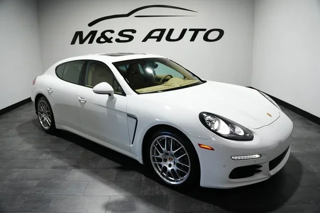 2015 Porsche 970 Panamera - Image 9 of 19