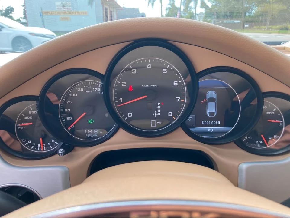 2015 Porsche 970 Panamera - Image 10 of 13