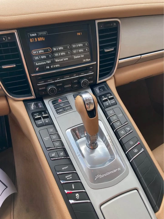 2015 Porsche 970 Panamera - Image 11 of 13