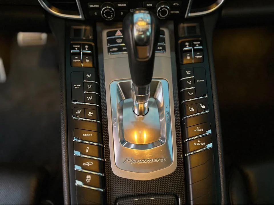 2015 Porsche 970 Panamera - Image 13 of 16