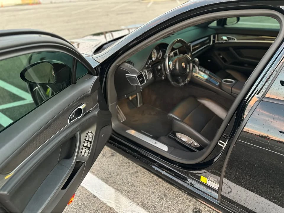 2015 Porsche 970 Panamera - Image 9 of 16