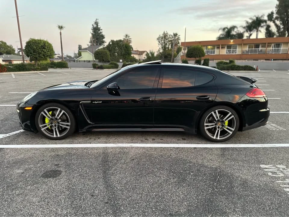 2015 Porsche 970 Panamera - Image 8 of 16