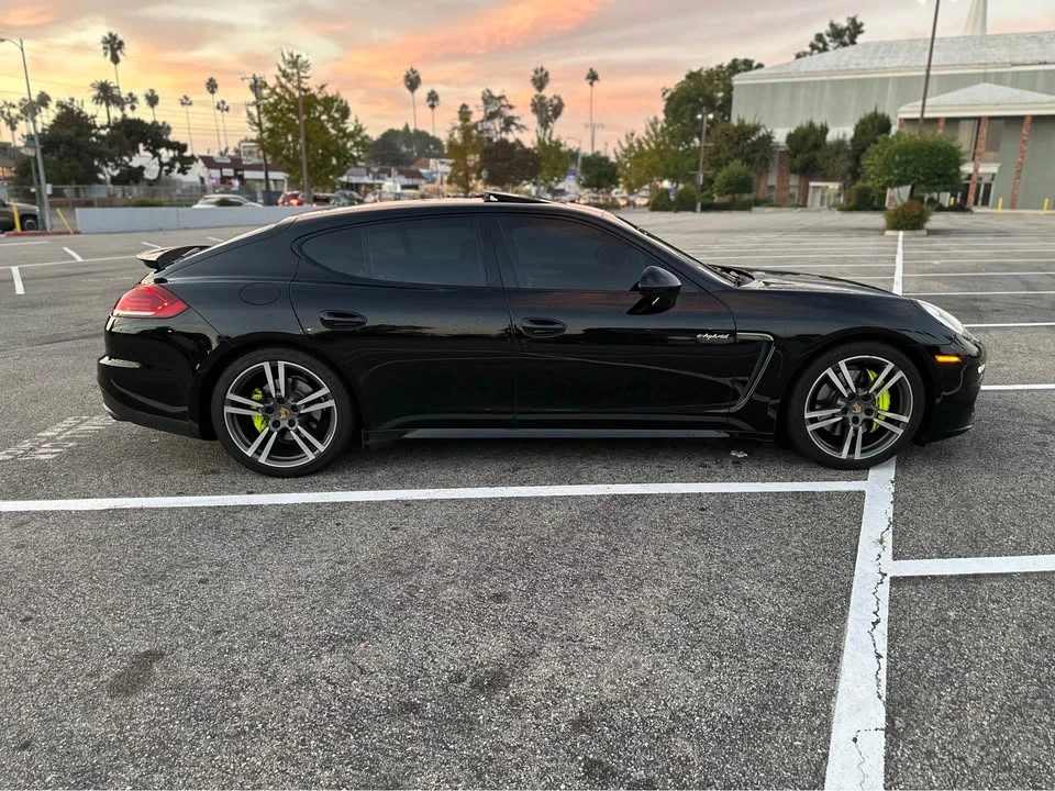2015 Porsche 970 Panamera - Image 2 of 15