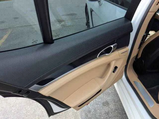 2015 Porsche 970 Panamera - Image 10 of 14