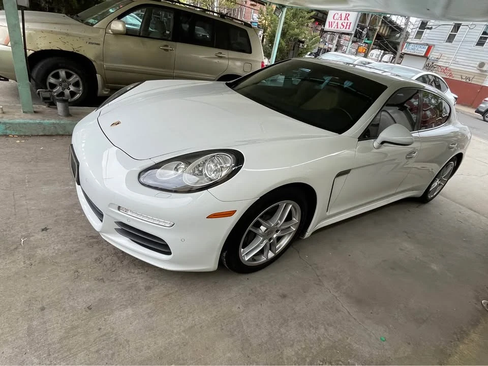 2015 Porsche 970 Panamera - Image 15 of 19
